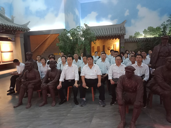 隴運集團公司黨委開展“不忘初心、牢記使命”紀(jì)念建黨98周年主題黨日活動