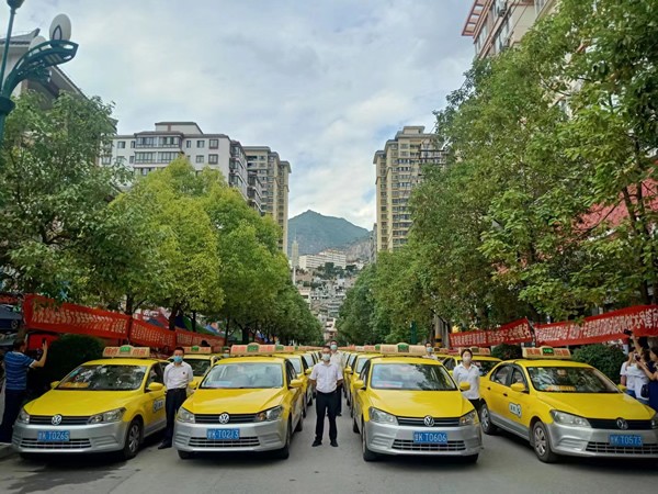 “愛心送考、奉獻(xiàn)社會(huì)”---隴運(yùn)集團(tuán)在行動(dòng)